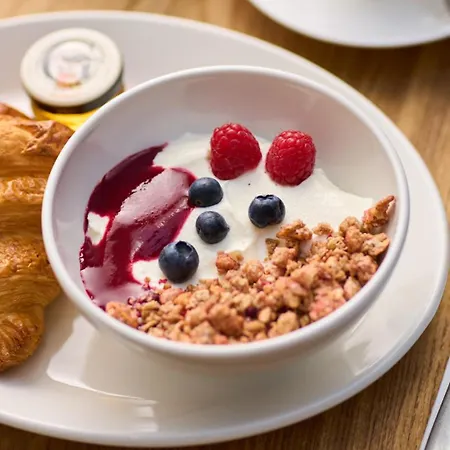 Trinity Townhouse 3*