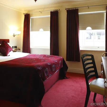 فندق Trinity Townhouse 3*