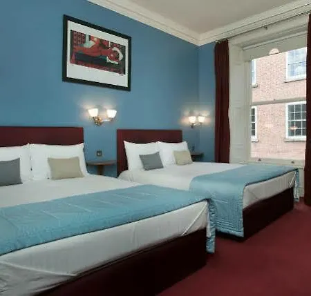 Trinity Townhouse 3*