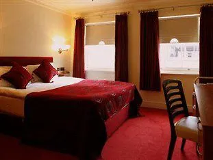 فندق Trinity Townhouse 3*