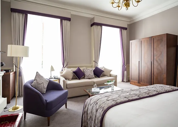 Trinity Townhouse 3*