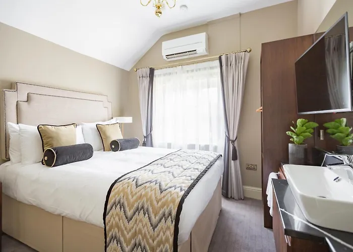 מלון Trinity Townhouse 3*