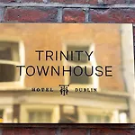 מלון Trinity Townhouse 3*