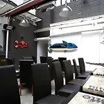 Trinity Townhouse מלון 3*