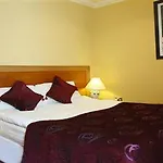 Trinity Townhouse 3*