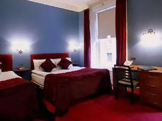 Trinity Townhouse Hotell 3*