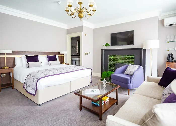 Trinity Townhouse Hotell 3*